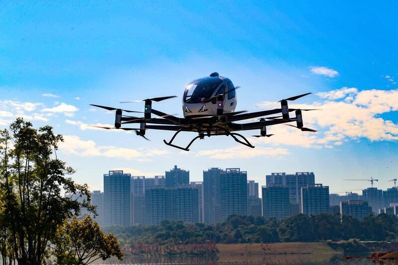 Phương tiện bay không người lái được xem là một trong những nền tảng công nghệ quan trọng của kinh tế không gian tầm thấp trong tương lai. Ảnh minh hoạ