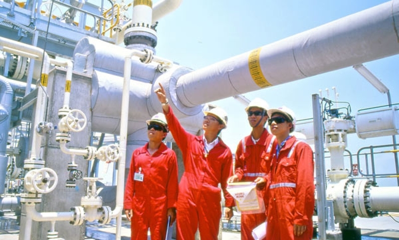 Người công nhân hôm nay không chỉ cần đôi bàn tay cần cù, mà còn cần tri thức, kỹ năng, kỷ luật, tác phong công nghiệp, năng lực làm chủ công nghệ và tinh thần đổi mới sáng tạo. Ảnh: PV GAS