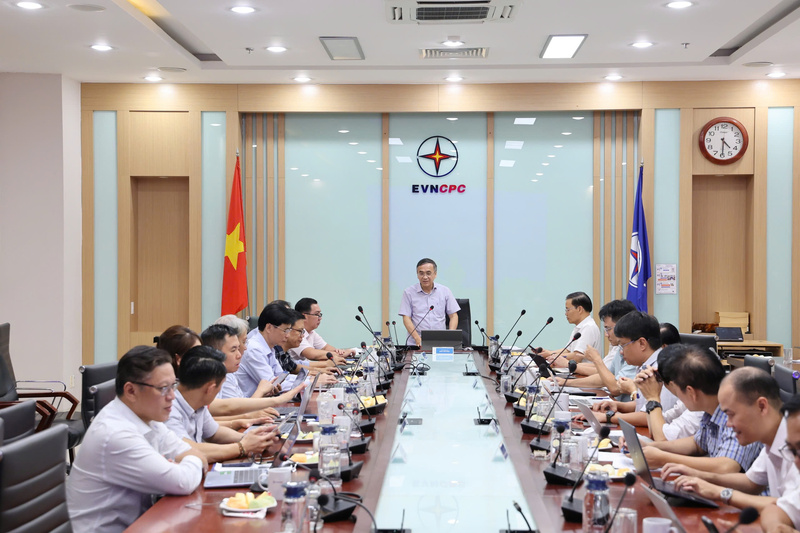 Đoàn công tác của EVN làm việc với EVNCPC về công tác vận hành viễn thông và công nghệ thông tin, kênh truyền SCADA cùng các nhiệm vụ phát triển khoa học công nghệ, đổi mới sáng tạo và chuyển đổi số năm 2026. Ảnh: Phương Nam