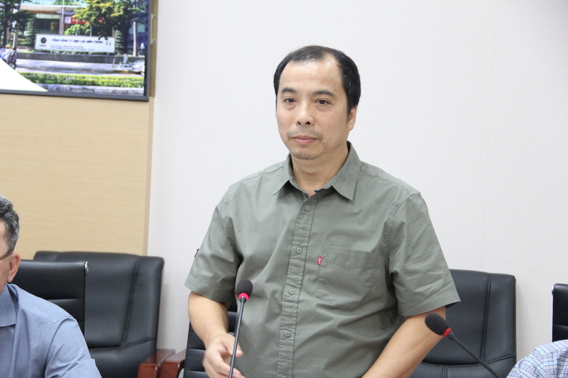 Ông Ngô Sơn Hải, Phó Tổng giám đốc EVN phát biểu tại buổi làm việc. Ảnh: Nguyễn Phượng