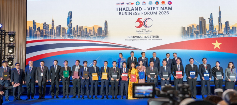 Tổng Bí thư, Chủ tịch nước Tô Lâm và Thủ tướng Thái Lan Anutin Charnvirakul chứng kiến trao các thoả thuận hợp tác giữa doanh nghiệp hai nước, trong đó có PV GAS và PTT. Ảnh: PV GAS