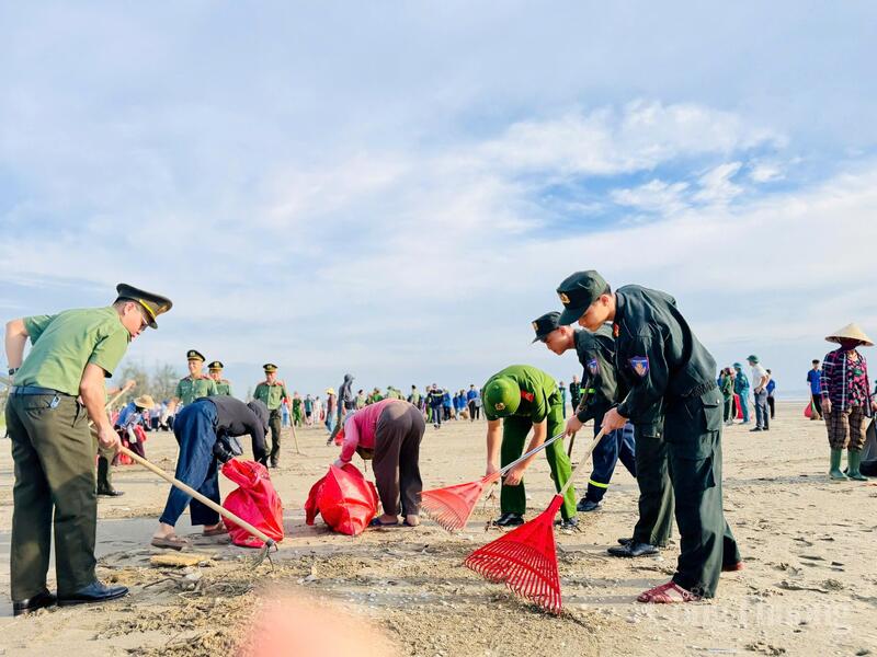 Chương trình gửi đi thông điệp mạnh mẽ đến người dân địa phương cũng như du khách về việc nâng cao ý thức giữ gìn vệ sinh chung, không xả rác bừa bãi và cùng có trách nhiệm bảo vệ hệ sinh thái biển vững bền.