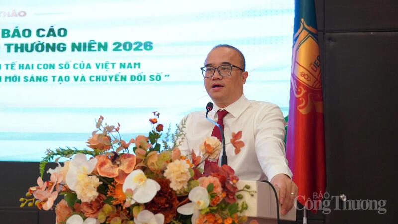 PGS.TS. Nguyễn Trúc Lê - Hiệu trưởng Trường Đại học Kinh tế (Đại học Quốc gia Hà Nội). Ảnh: NH