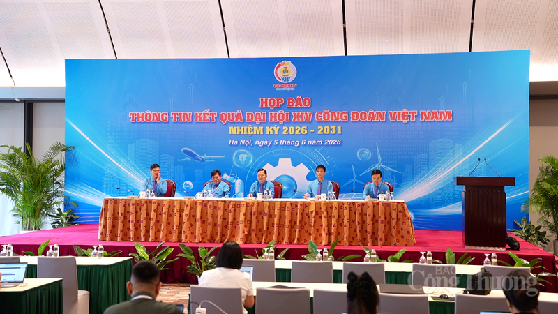 Họp báo thông báo kết quả Đại hội Công đoàn Việt Nam lần thứ XIV. Ảnh: Thái Mạnh.