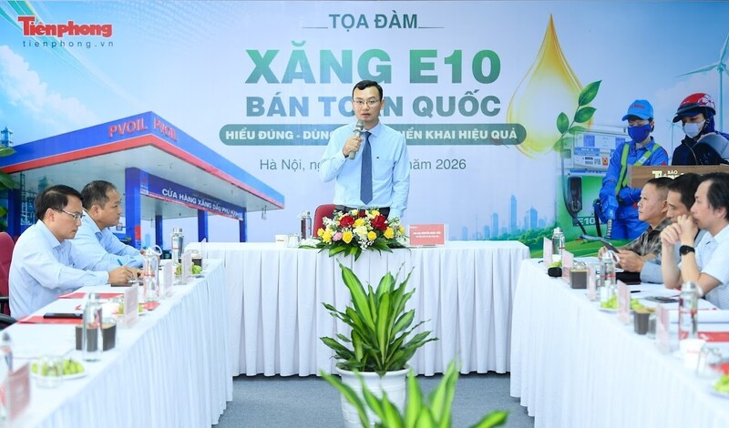 Ông Nguyễn Ngọc Tiến, Phó Tổng Biên tập Báo Tiền Phong phát biểu tại tọa đàm