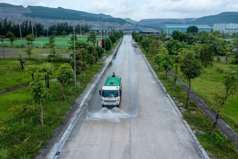 Đường lên bãi thải +256