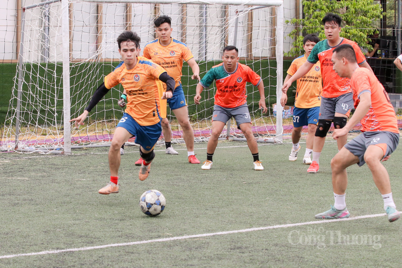 Những pha tranh chấp đầy kịch tính tại giải đấu.