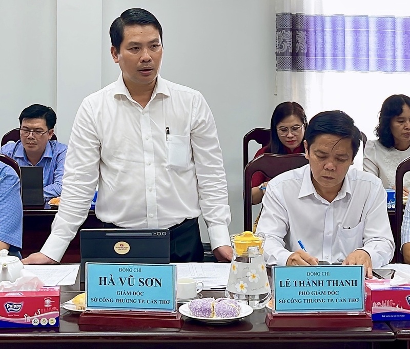 Ông Hà Vũ Sơn - Giám đốc Sở Công Thương TP. Cần Thơ, phát biểu tại buổi làm việc. Ảnh: Khánh Ngọc.