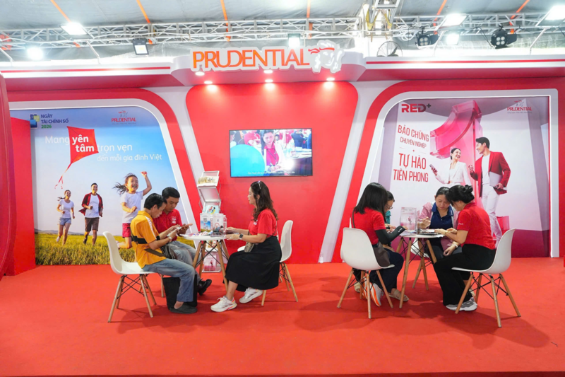 Thế hệ tư vấn viên mới của Prudential Việt Nam.