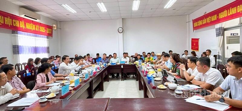 Quang cảnh tại buổi làm việc. Ảnh: Khánh Ngọc.