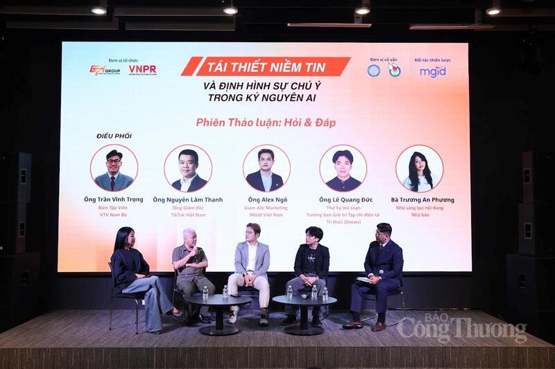 Diễn giả trao đổi tại sự kiện. Ảnh: Mai Anh