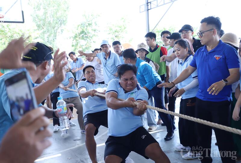 Nhiều hoạt động thể thao sôi nổi được tổ chức trong khuôn khổ ngày hội