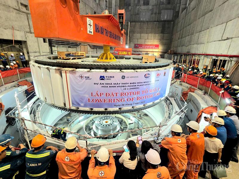 Từ năm 2024 đến nay hàng loạt công trình lưới và nguồn điện lớn được EVN đầu tư đưa vào vận hành, góp phần đảm bảo an ninh năng lượng quốc gia