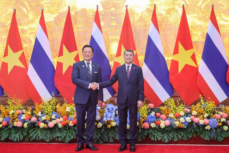 Thủ tướng Lê Minh Hưng và Thủ tướng Vương quốc Thái Lan Anutin Charnvirakul - Ảnh: VGP/Nhật Bắc