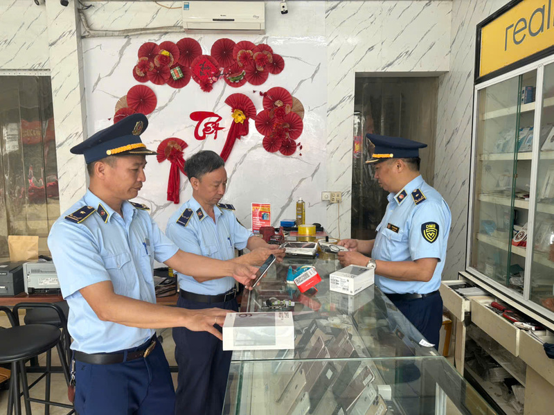 Lào Cai quyết liệt đấu tranh chống hàng giả, bảo vệ quyền sở hữu trí tuệ. Ảnh: NH