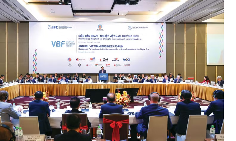 Diễn đàn Doanh nghiệp Việt Nam 2025 với chủ đề “Doanh nghiệp đồng hành với Chính phủ chuyển đổi xanh trong kỷ nguyên số”. Ảnh minh họa