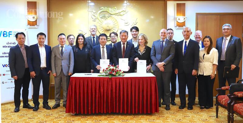 Lễ ký kết Biên bản ghi nhớ về hoạt động của VBF giai đoạn 2026-2030 diễn ra vào ngày 8/6. Ảnh: NH