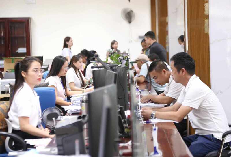 Nghệ An đã bố trí gần 10 nghìn cán bộ làm việc tại 130 xã, phường sau sắp xếp. Ảnh: Mai Liễu