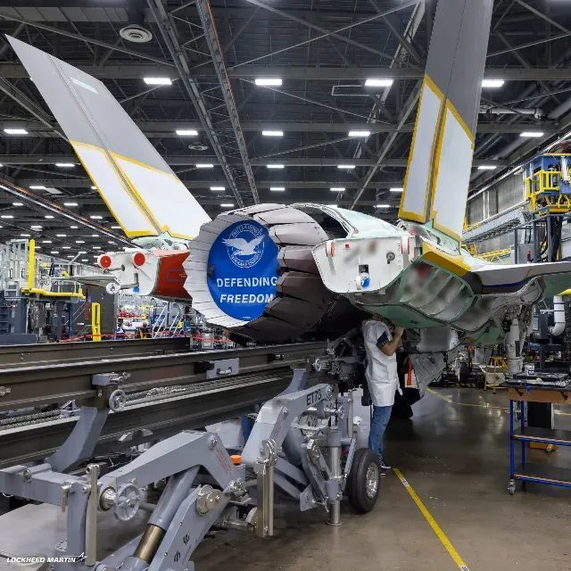 Máy bay F-35A đầu tiên của Đức đang được lắp ráp. Ảnh: Lenta