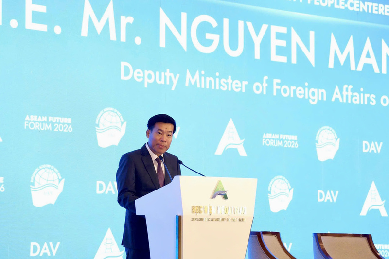 Thứ trưởng Bộ Ngoại giao Nguyễn Mạnh Cường phát biểu tại phiên thảo luận. Ảnh: Diệu Linh