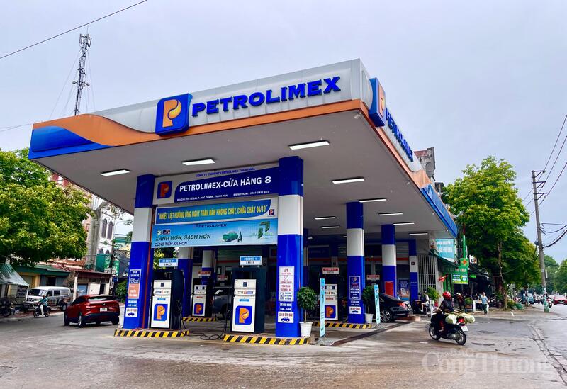 Sau gần 10 ngày sử dụng, người dân trên địa bàn Thanh Hoá thích nghi với xăng E10. Ảnh: Ngô Nhung