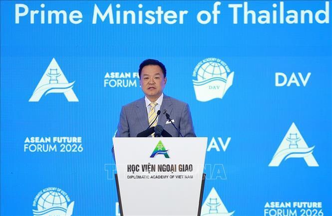 Thủ tướng Thái Lan Anutin Charnvirakul phát biểu tại Phiên khai mạc Diễn đàn Tương lai ASEAN lần thứ ba. Ảnh: Dương Giang/TTXVN