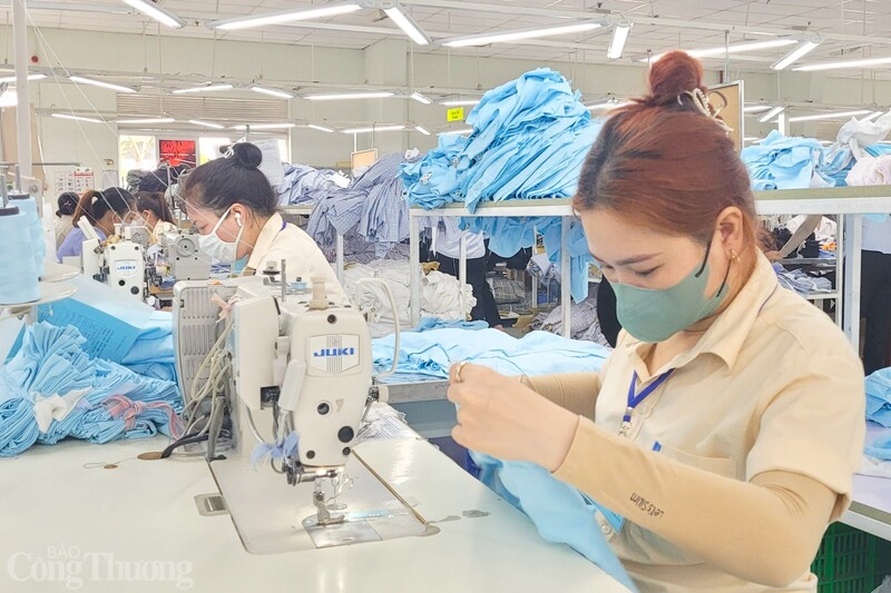 Thời gian qua, Chính phủ và Bộ Công Thương đã có nhiều giải pháp để tháo gỡ khó khăn, tạo điều kiện cho doanh nghiệp thúc đẩy sản xuất