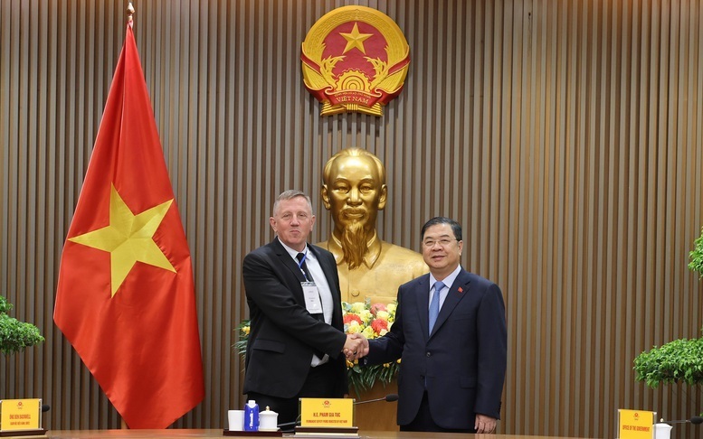 Phó Thủ tướng Thường trực Phạm Gia Túc và ông Ben Backwell, Giám đốc điều hành GWEC - Ảnh: VGP/Phương Nguyên