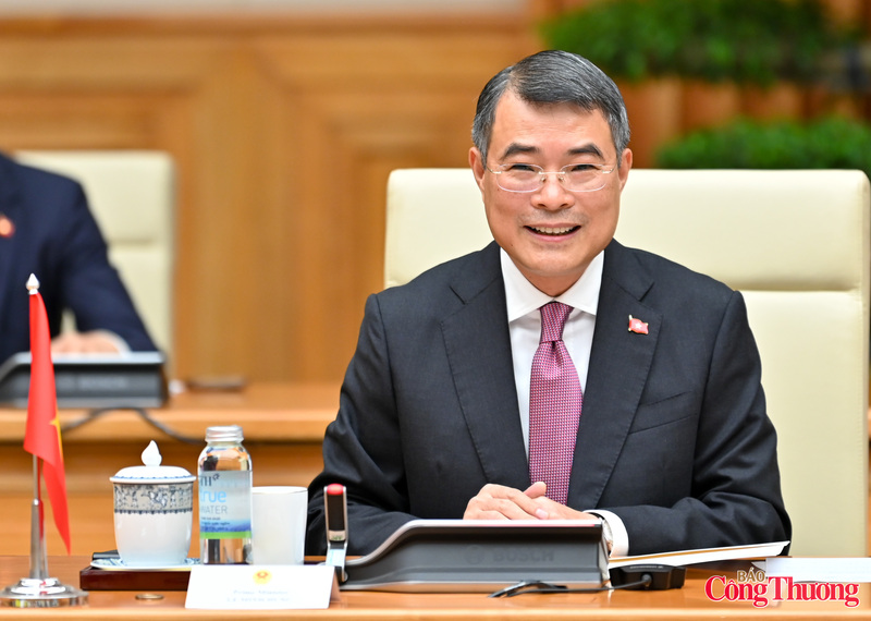 Thủ tướng Lê Minh Hưng phát biểu tại hội đàm.