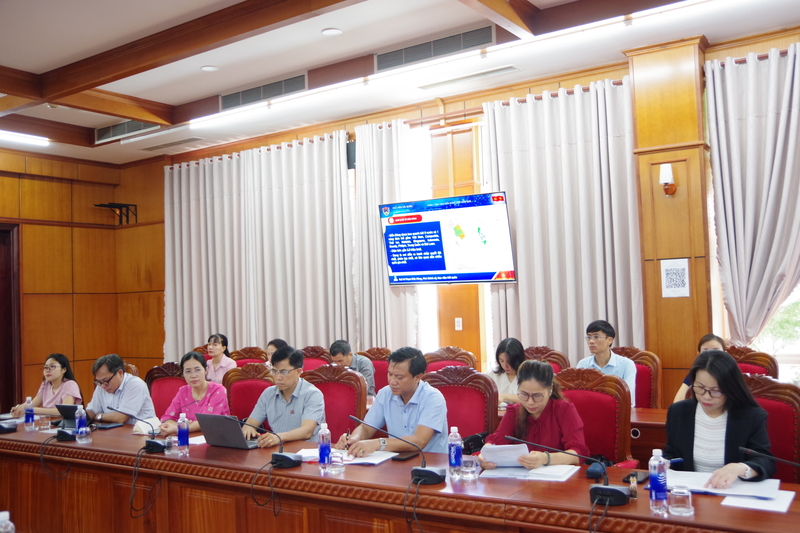 Các đại biểu tham gia hội nghị.