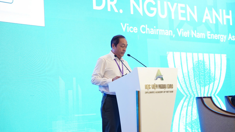 TS. Nguyễn Anh Tuấn, Phó Chủ tịch Hiệp hội Năng lượng Việt Nam chia sẻ tại phiên thảo luận. Ảnh: Diệu Linh
