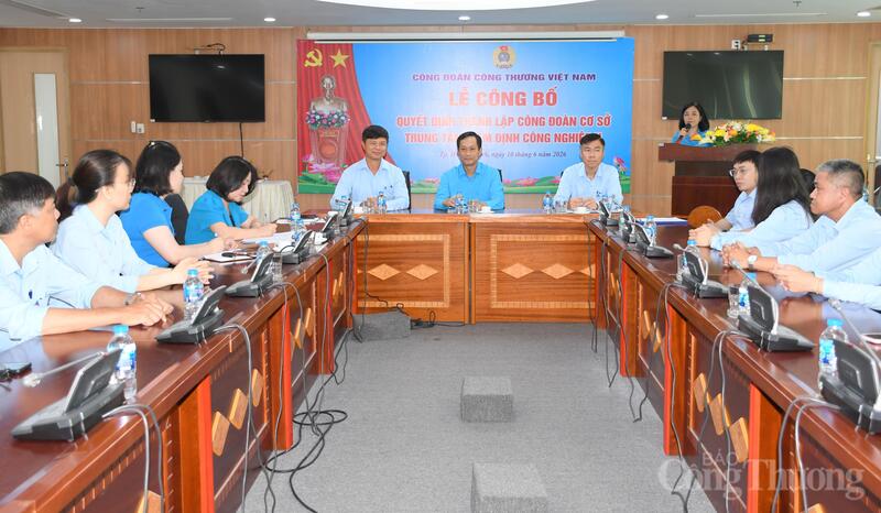 Đại biểu tham dự sự kiện. Ảnh: Thanh Minh.