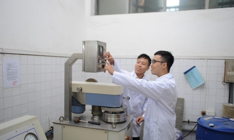 Nghiên cứu công nghệ sinh học trong ngành Công Thương. Ảnh: Quỳnh Nga