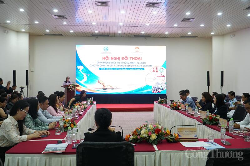 Hội nghị đối thoại doanh nghiệp, hợp tác xã đồng hành thực hiện Cuộc vận động “Người Việt Nam ưu tiên dùng hàng Việt Nam”