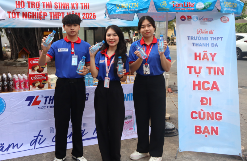 Chương trình “Tiếp sức mùa thi” do Trung tâm Hỗ trợ học sinh, sinh viên TP. Hồ Chí Minh tổ chức là một trong những hoạt động được i-on Life duy trì nhiều năm liên tiếp, thể hiện sự gắn bó của thương hiệu với thế hệ trẻ. Ảnh: i-on Life.