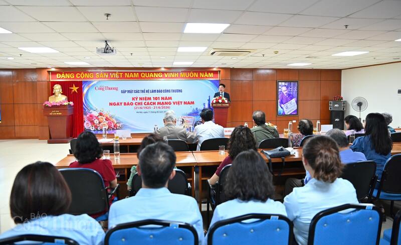 Toàn cảnh buổi lễ. Ảnh: Nam Nguyễn