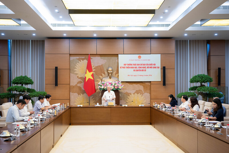 Phó Chủ tịch Thường trực Quốc hội Đỗ Văn Chiến chủ trì Phiên họp Thường trực Ban Chỉ đạo về phát triển khoa học, công nghệ, đổi mới sáng tạo và chuyển đổi số. Ảnh: Quochoi.vn