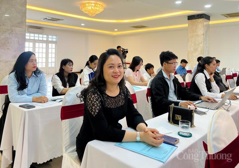 Tham dự hội nghị có đại diện các địa phương, cộng đồng doanh nghiệp trên địa bàn. Ảnh: Hiền Mai
