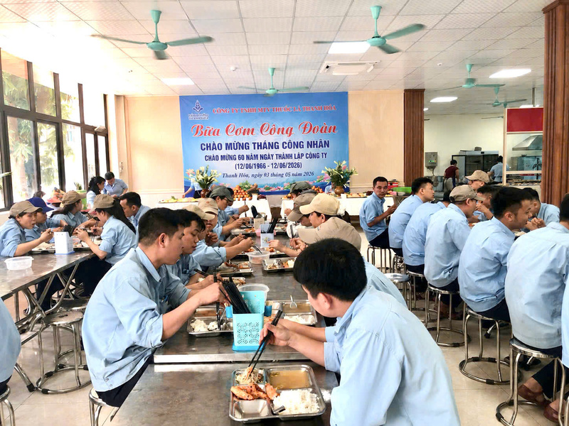 Công đoàn công ty Thuốc lá Thanh Hóa tổ chức bữa cơm công đoàn cảm ơn người lao động nhân dịp Tháng Công nhân