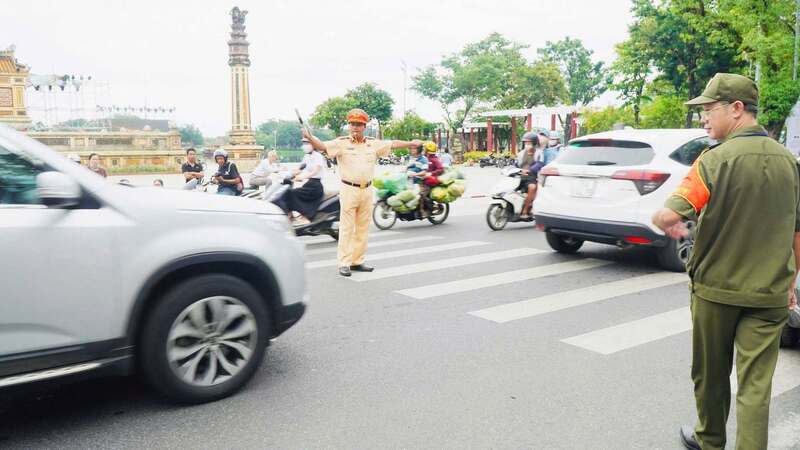 Kỳ thi tốt nghiệp THPT năm 2026 tại Huế diễn ra an toàn, nghiêm túc, không có vi phạm quy chế thi. Ảnh: H. Minh