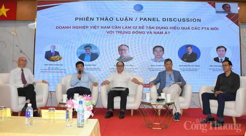 Phiên thảo luận "Doanh nghiệp Việt Nam cần làm gì để tận dụng hiệu quả các FTA mới với Trung Đông và Nam Á?" trong khuôn khổ hội nghị. Ảnh: Thanh Minh.