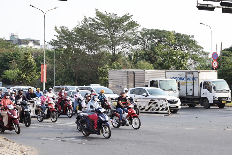 Chiều tối TP. Hồ Chí Minh khả năng xuất hiện mưa dông, người dân cần chủ động phòng tránh. Ảnh: Minh Anh.