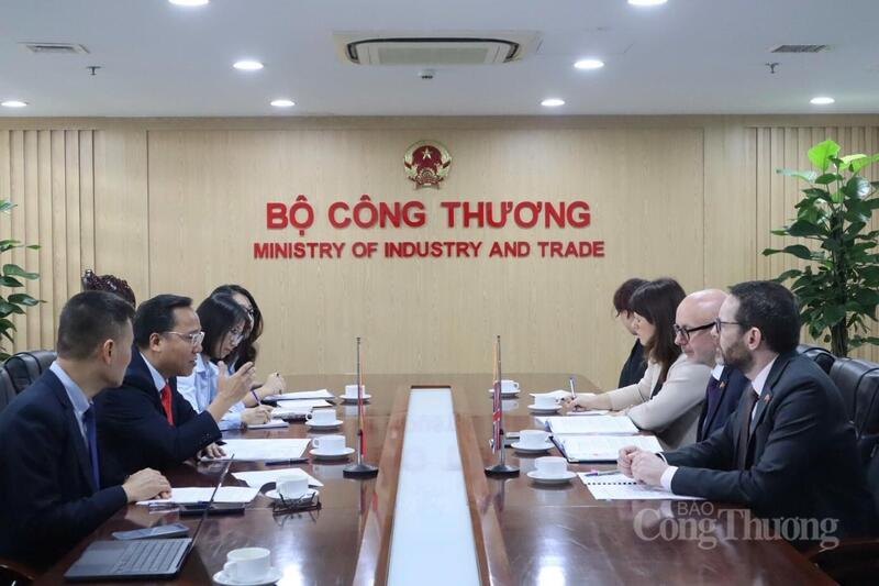 Toàn cảnh buổi làm việc. Ảnh: Phương Trang