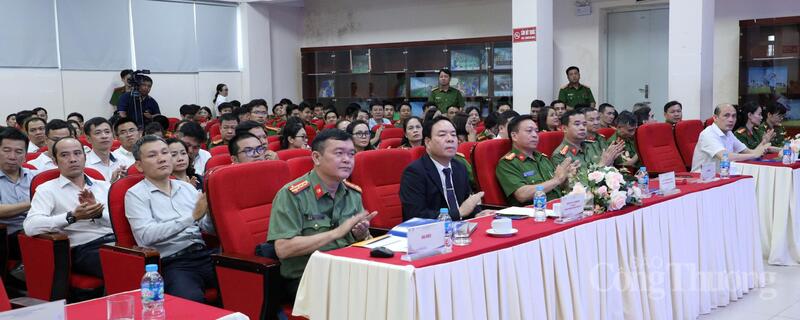Trường Đại học Điện lực phối hợp với Học viện Cảnh sát nhân dân tổ chức Hội thảo khoa học quốc gia “Khoa học dữ liệu và một số vấn đề an ninh thông tin trong giai đoạn mới”.