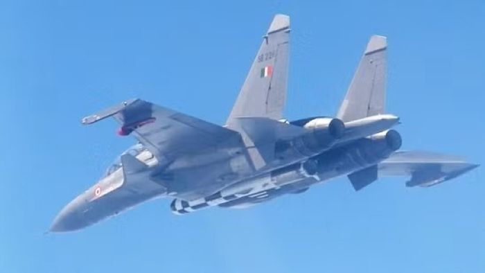 Tên lửa BrahMos-A trang bị trên máy bay Su-30MKI. Ảnh: Topwar