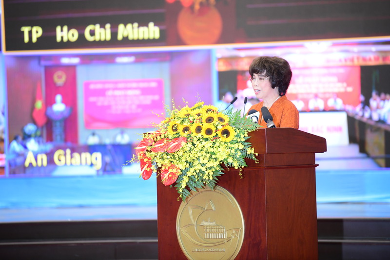 Anh hùng Lao động Thái Hương, Chủ tịch Hội đồng Chiến lược Tập đoàn TH, Tổng Giám đốc Ngân hàng TMCP Bắc Á phát biểu tại lễ phát động.