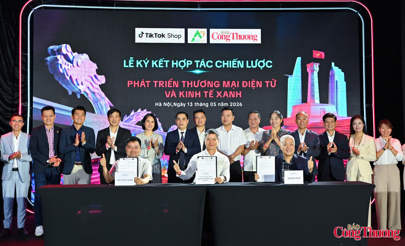 Lễ ký kết hợp tác giữa Báo Công Thương, TikTok Việt Nam và Trung tâm Xúc tiến thương mại nông nghiệp (AGRITRADE) nhằm thúc đẩy phát triển thương mại điện tử bền vững, kinh tế xanh và quảng bá hàng Việt, nông sản địa phương