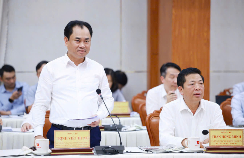 Bộ trưởng Bộ Nông nghiệp và Môi trường Trịnh Việt Hùng phát biểu - Ảnh: VGP/Phương Nguyên