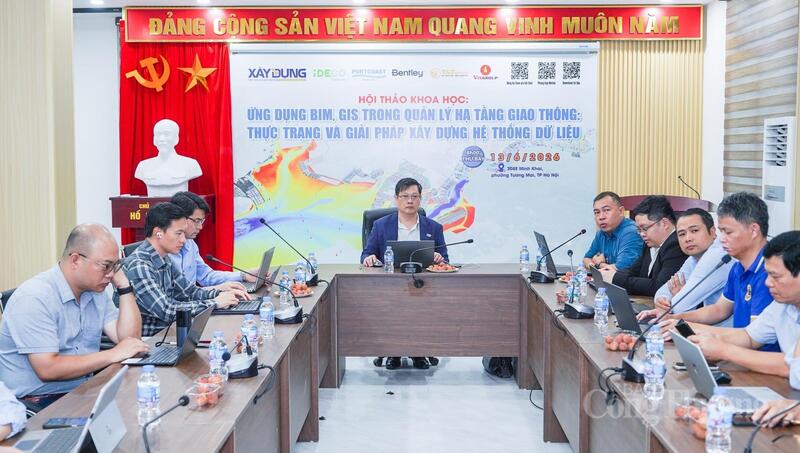 Các chuyên gia tham gia Hội thảo “Ứng dụng BIM, GIS trong quản lý hạ tầng giao thông: Thực trạng và giải pháp xây dựng hệ thống dữ liệu”.