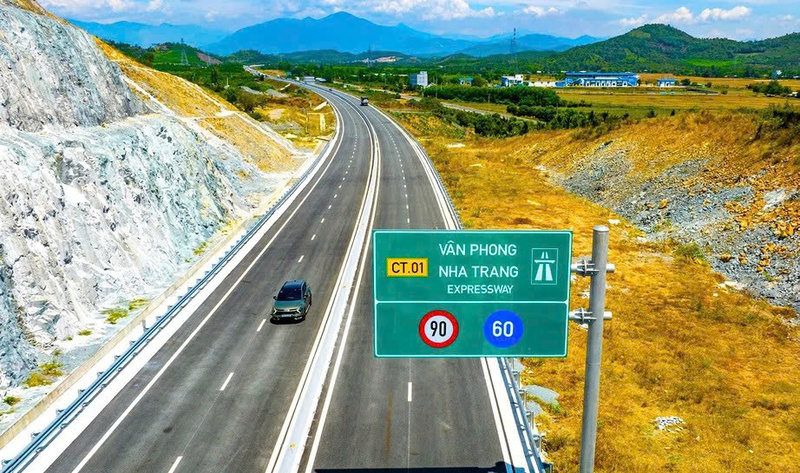 Bộ Xây dựng chấp thuận mức phí 13 tuyến cao tốc do Nhà nước đầu tư. Ảnh: Bộ Xây dựng